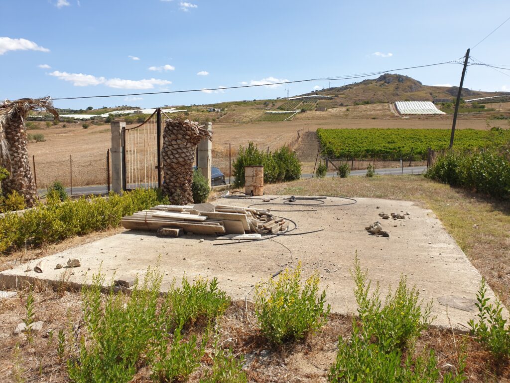 Vista verso la strada